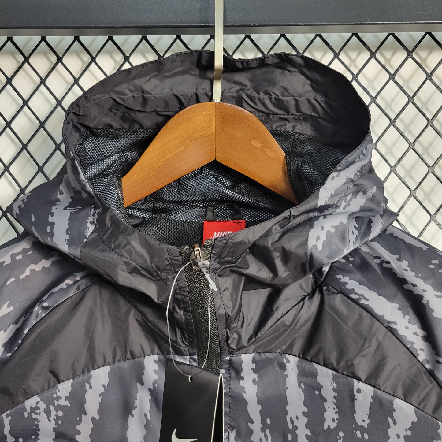 23-24 Windbreaker Americas Black Size S-XXL | 风衣 | B3 | 中国供应商