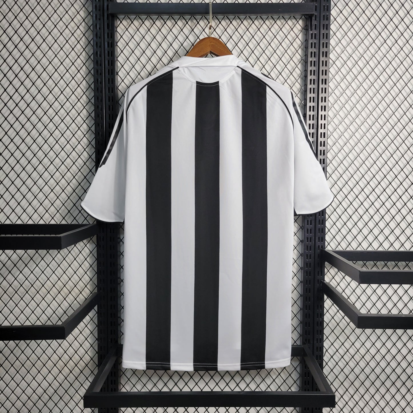 Retro 2004-06 Newcastle United Home Size S-XXL | 复古/Retro | R | Betty ali Chinese suppliers