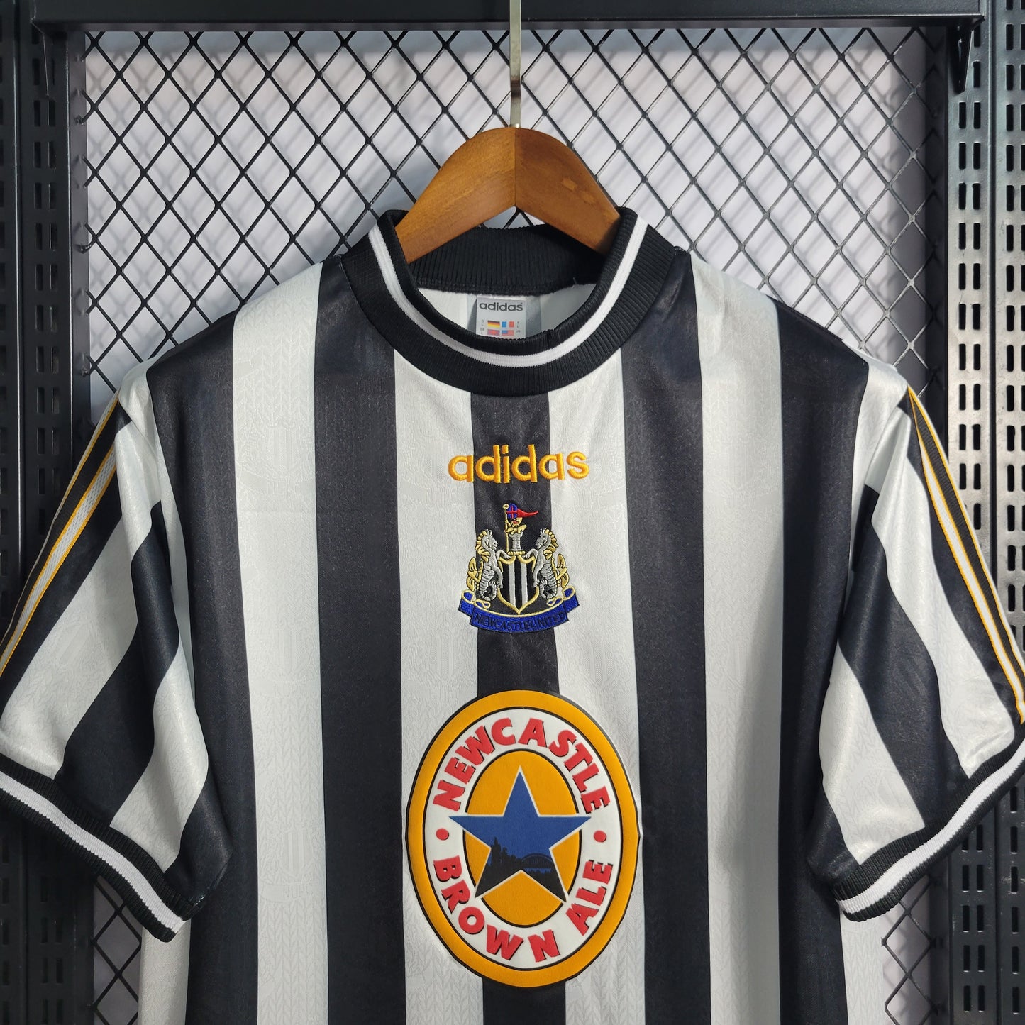 Retro1995-97 Newcastle Home Size S-XXL | 复古/Retro | R | Betty ali Chinese suppliers