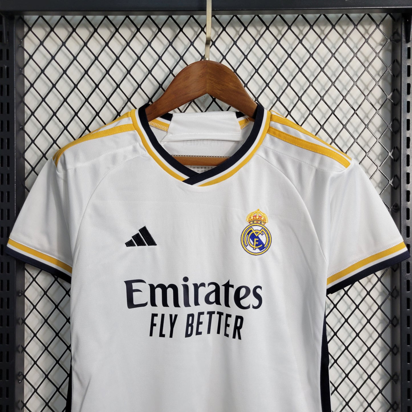 23-24 kids Real Madrid Home Size 16-28 | 儿童套装 | M2-3 | Betty ali Chinese suppliers