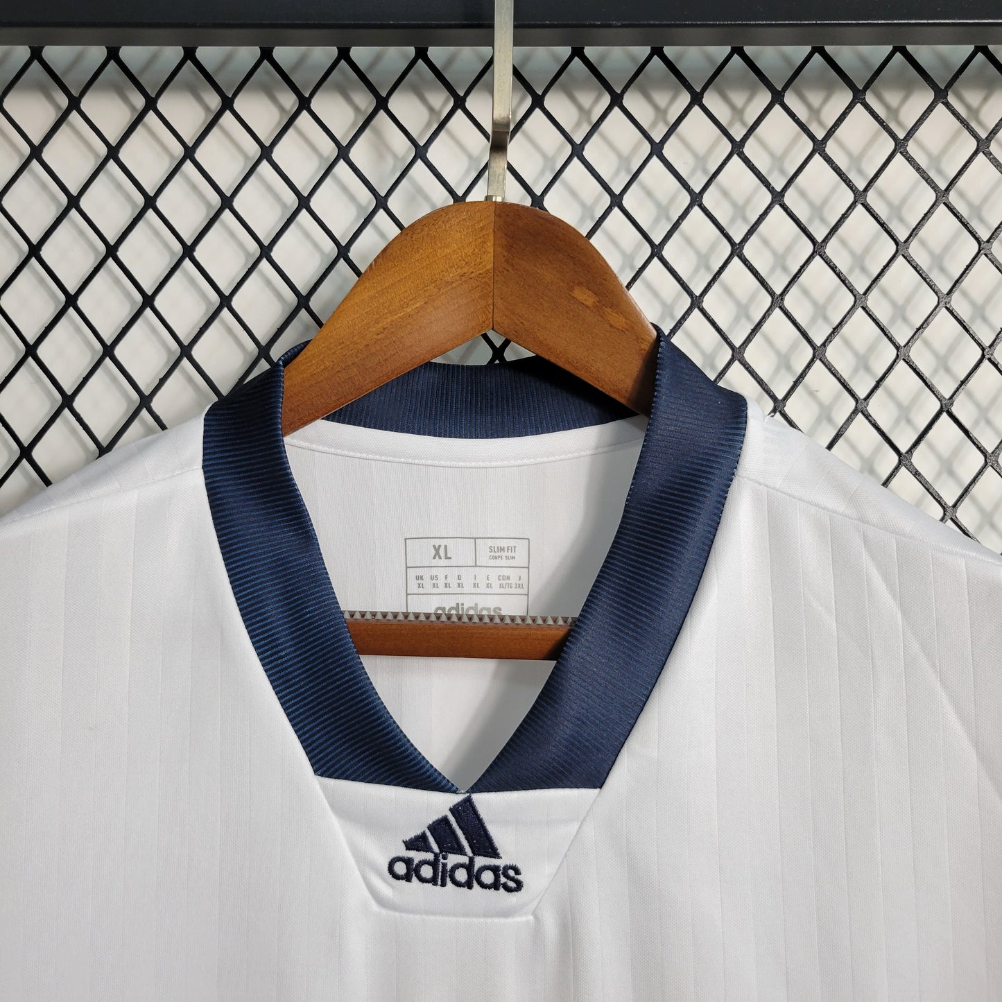 23-24 Real Madrid White Size S-XXL（Men's Fan Edition） | 衬衫 | M2-3 | Betty ali Chinese suppliers